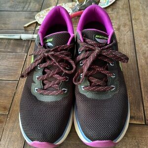 Skechers Arch Fit Glide Step tennis shoes size 9 women’s